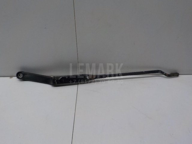 Поводок стеклоочистителя передний левый