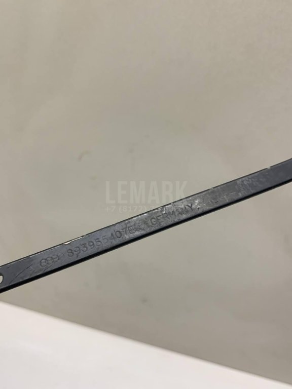 Поводок стеклоочистителя передний левый