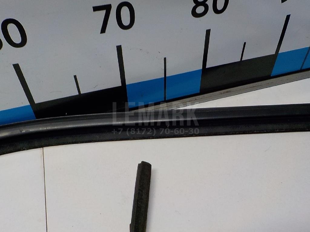 Уплотнитель стекла двери для  Acura MDX 2001-2006