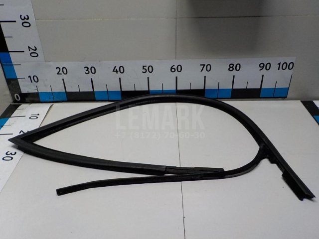 Уплотнитель стекла двери