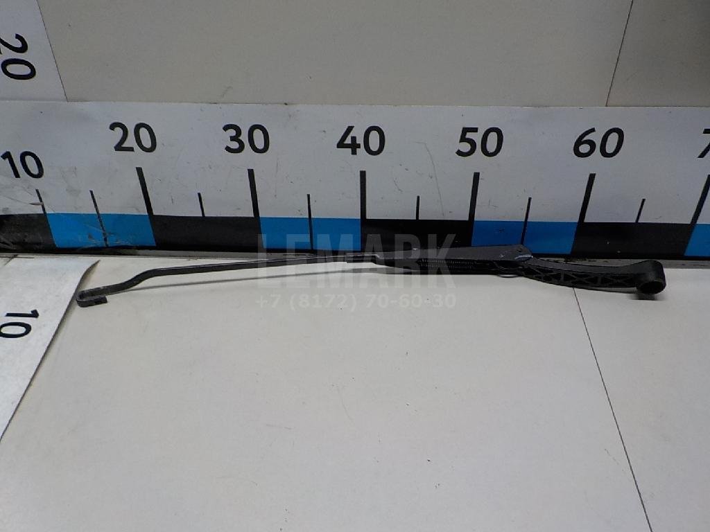 Поводок стеклоочистителя передний левый