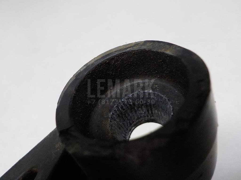 Поводок стеклоочистителя передний левый