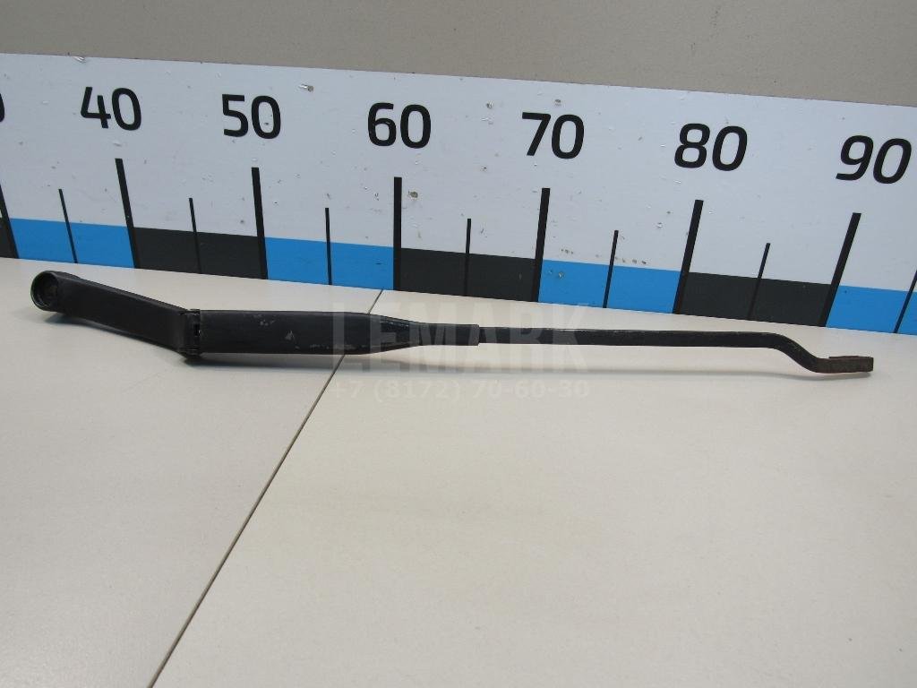 Поводок стеклоочистителя передний левый