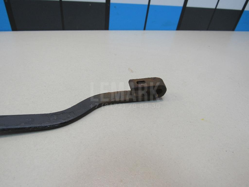 Поводок стеклоочистителя передний левый