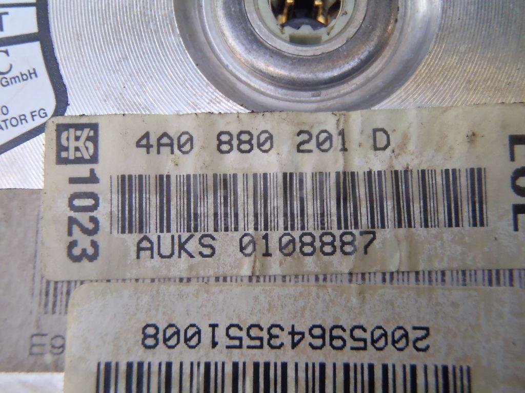 Подушка безопасности в рулевое колесо