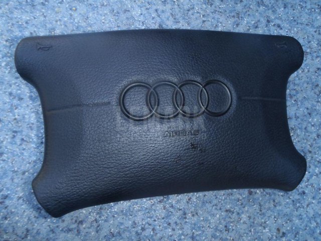 Подушка безопасности в рулевое колесо