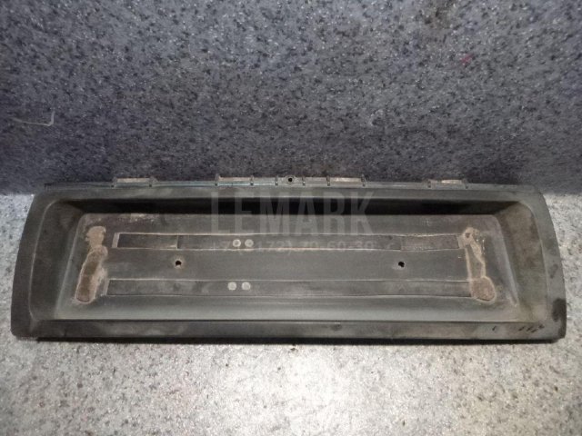 Накладка крышки багажника