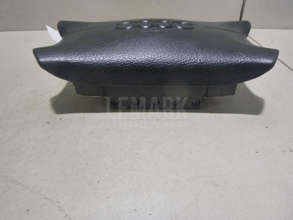 Подушка безопасности в рулевое колесо