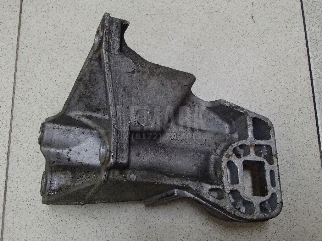 Кронштейн двигателя левый