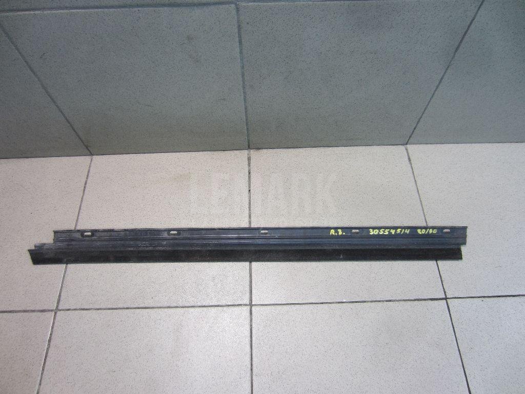 Накладка стекла заднего правого