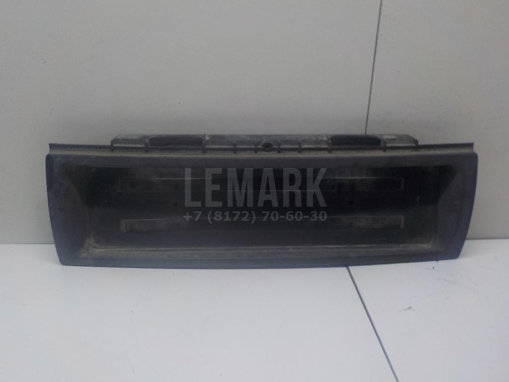 Накладка крышки багажника