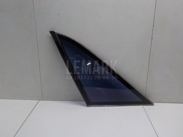 Стекло двери задней левой (форточка)