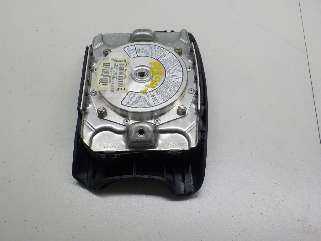 Подушка безопасности в рулевое колесо