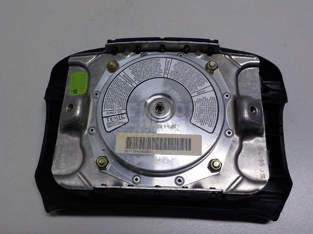 Подушка безопасности в рулевое колесо