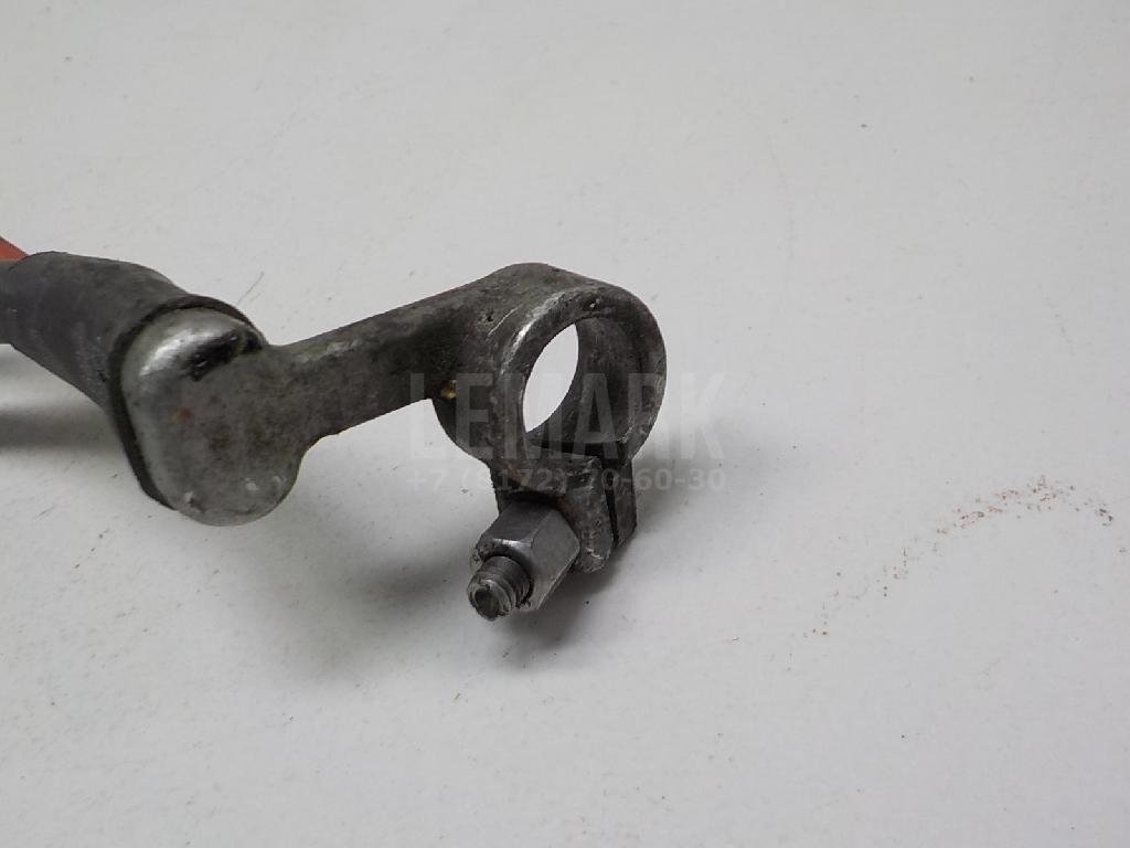 Клемма аккумулятора плюс