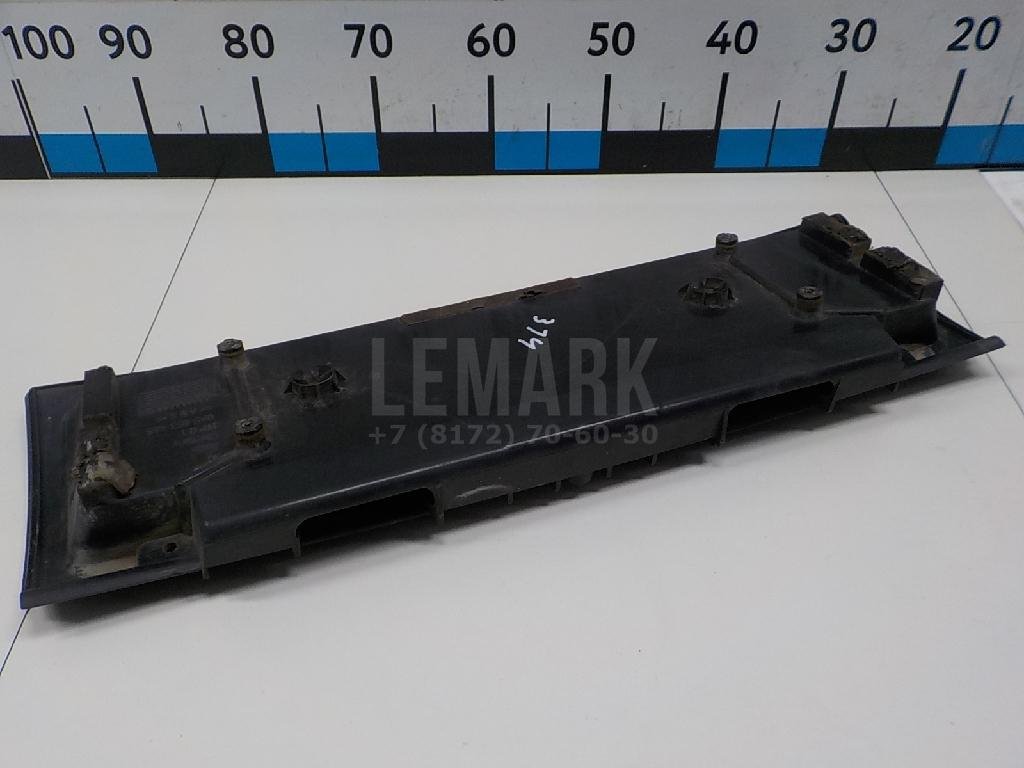 Накладка крышки багажника