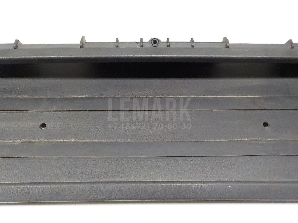 Накладка крышки багажника