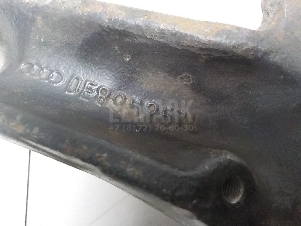 Кулак поворотный передний левый