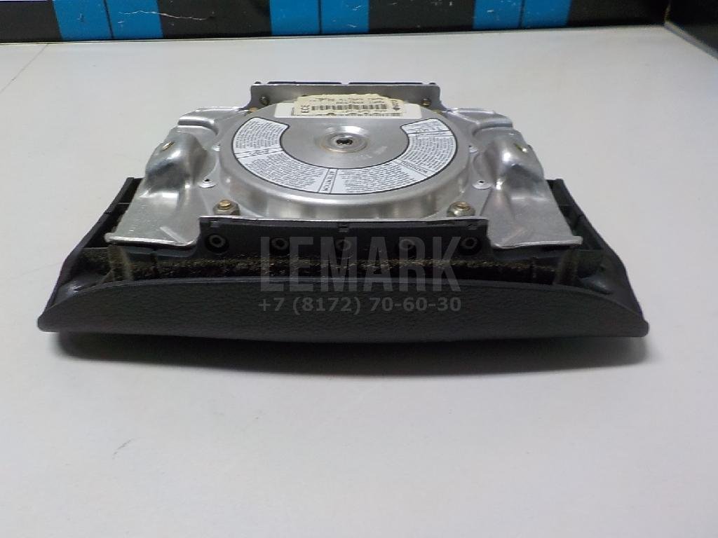 Подушка безопасности в рулевое колесо