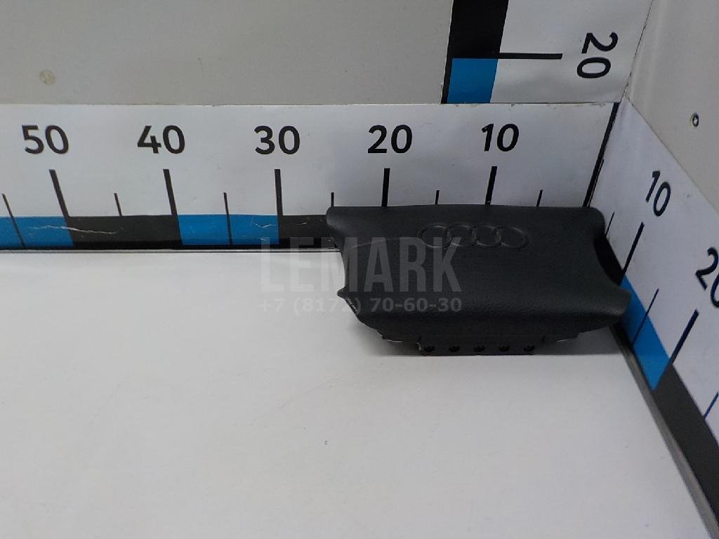 Подушка безопасности в рулевое колесо