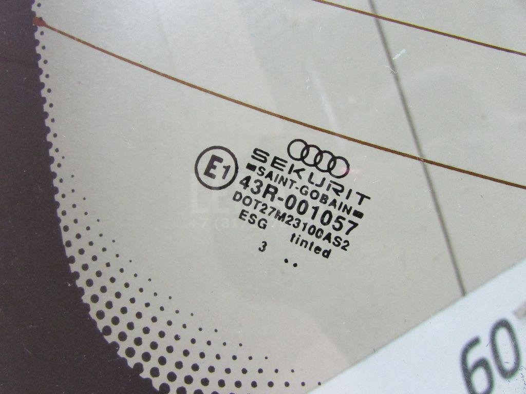 Стекло заднее