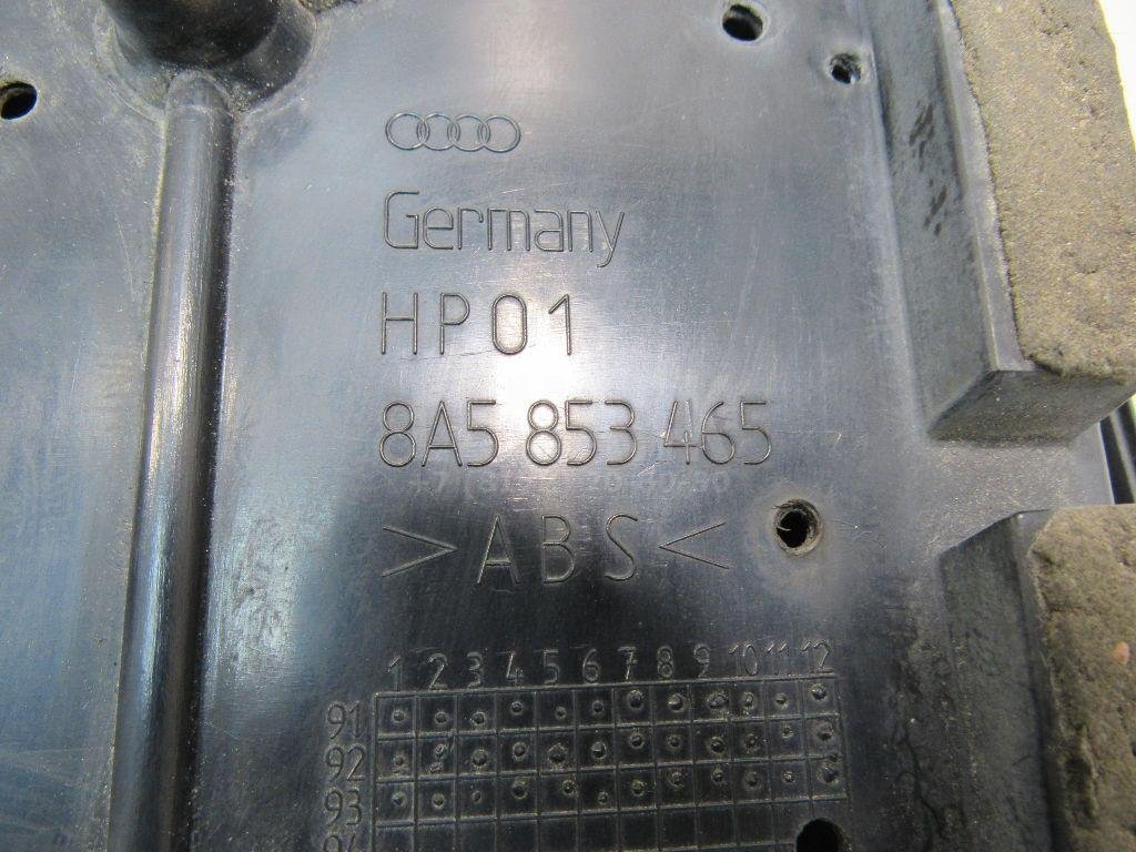 Накладка крышки багажника