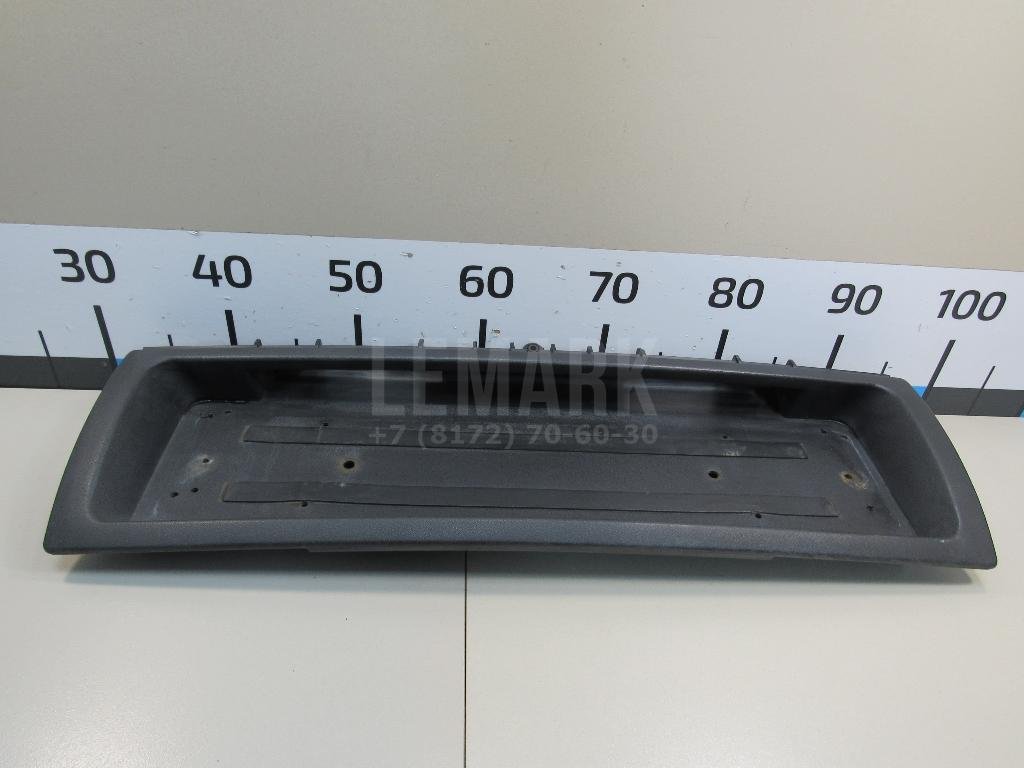 Накладка крышки багажника