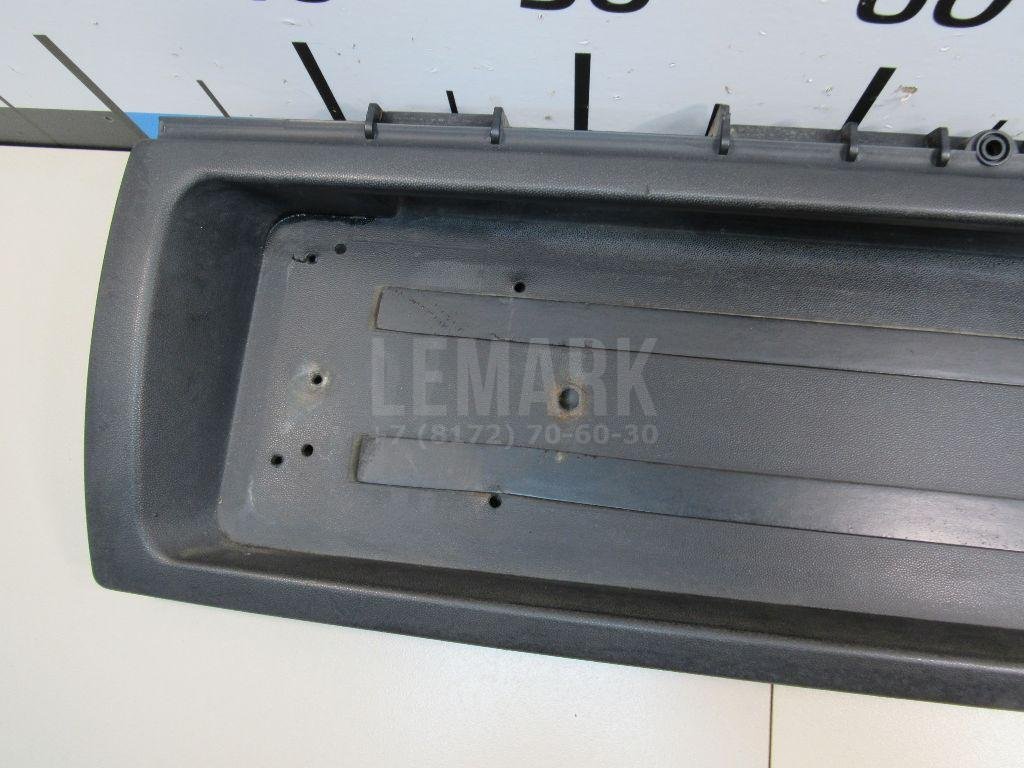 Накладка крышки багажника