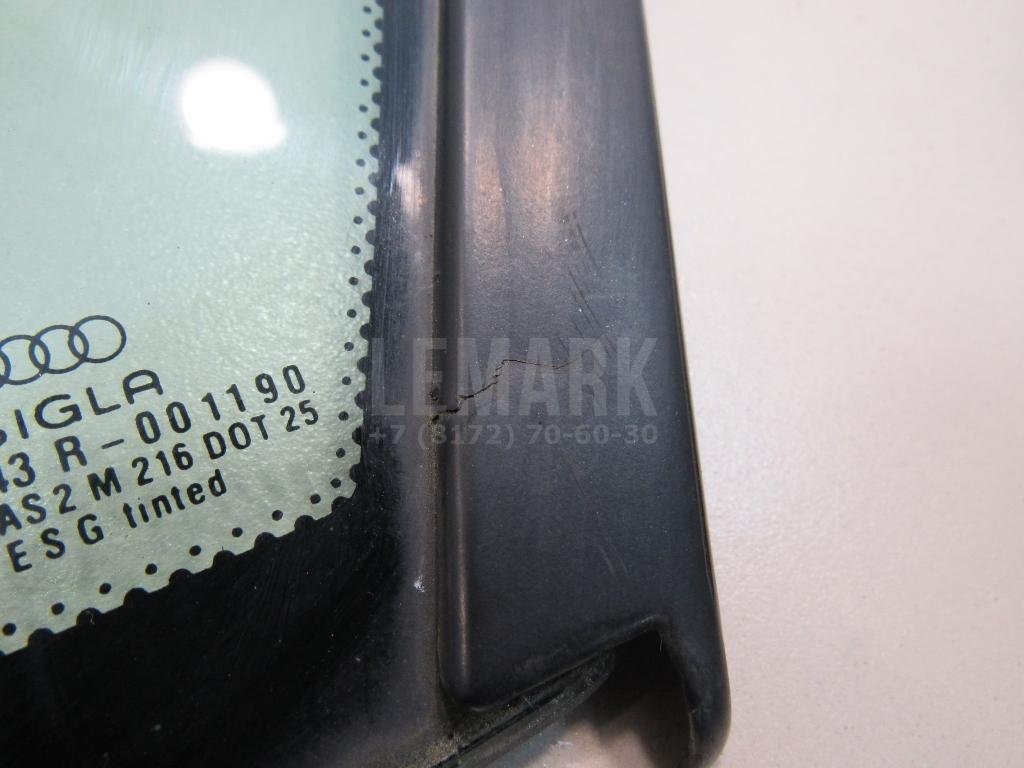 Стекло двери задней правой (форточка)