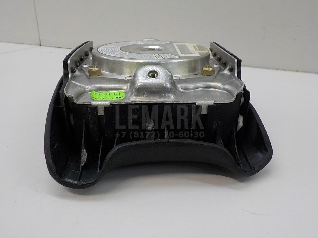 Подушка безопасности в рулевое колесо