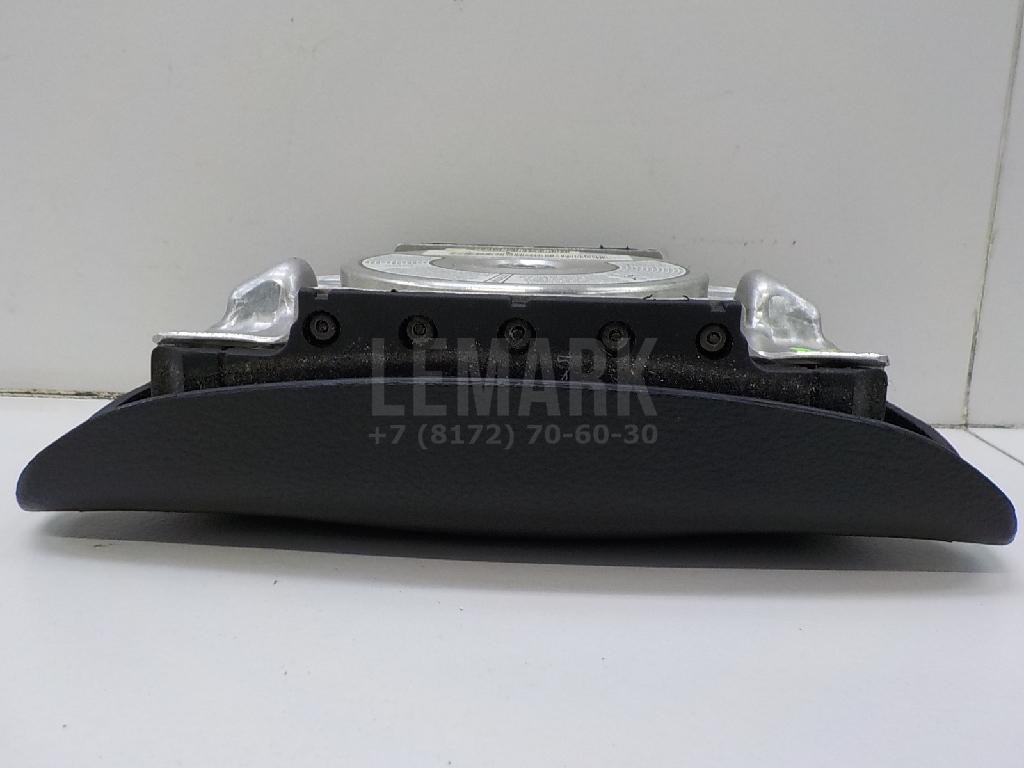 Подушка безопасности в рулевое колесо