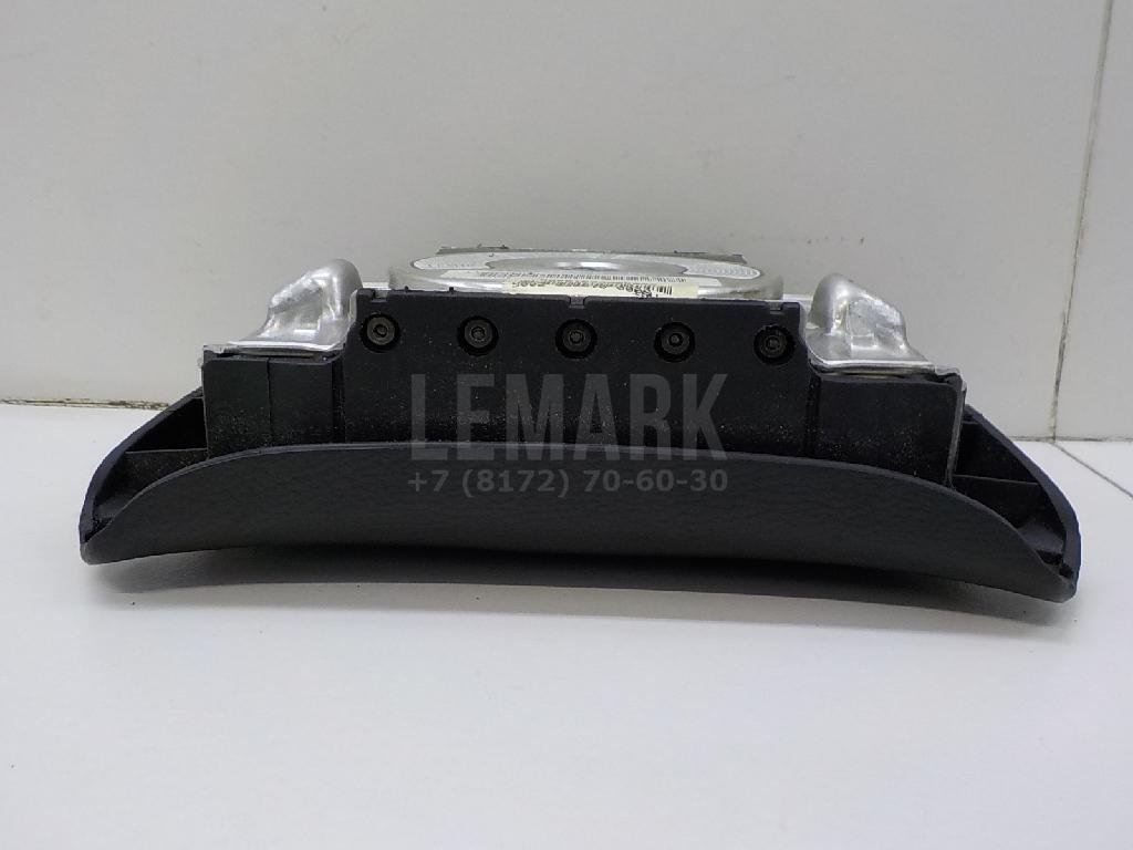 Подушка безопасности в рулевое колесо