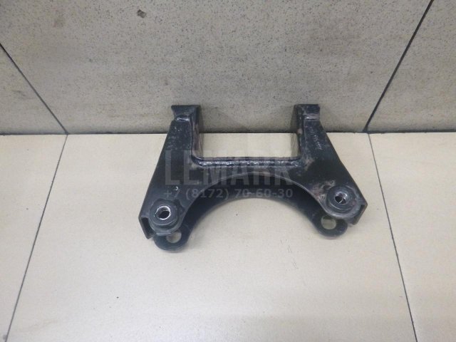 Кронштейн двигателя левый