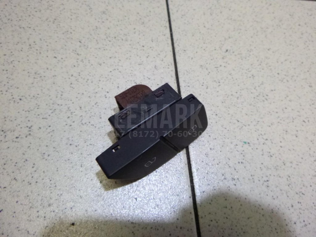 Кнопка центрального замка