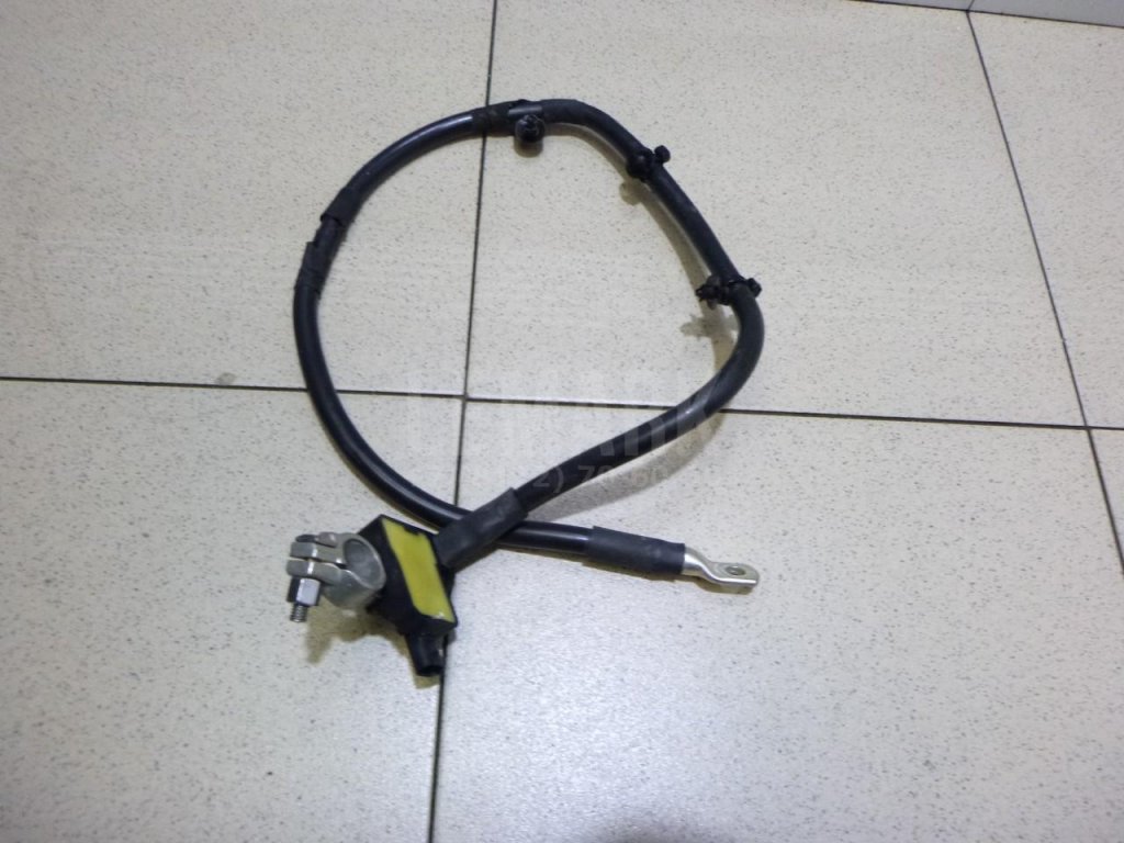 Клемма аккумулятора минус