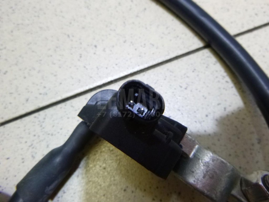 Клемма аккумулятора минус