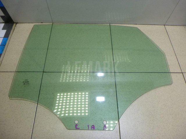 Стекло двери задней левой