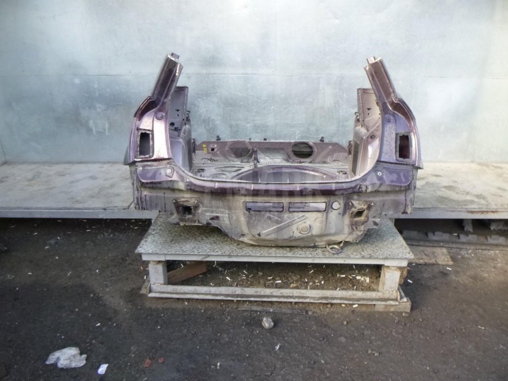 Панель задняя