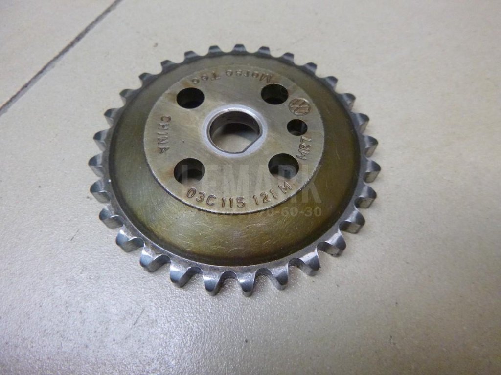 Шестерня привода масляного насоса