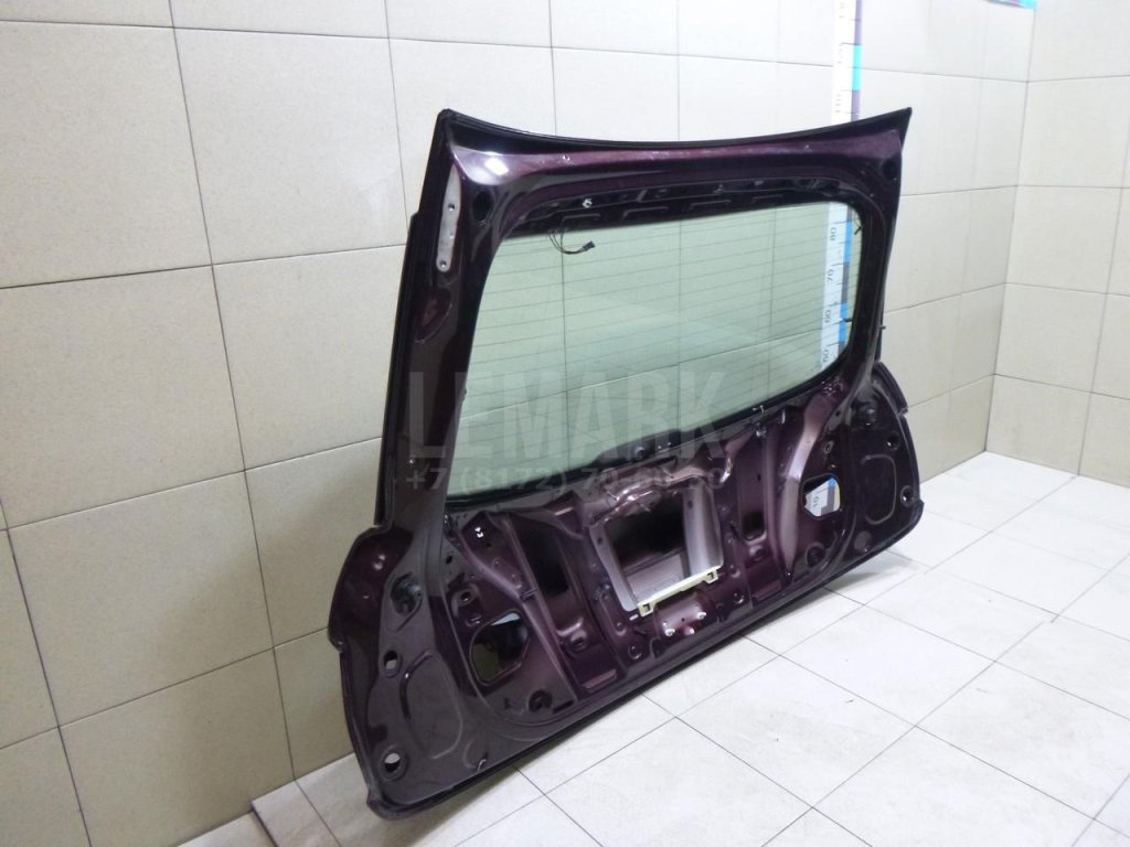Дверь багажника со стеклом