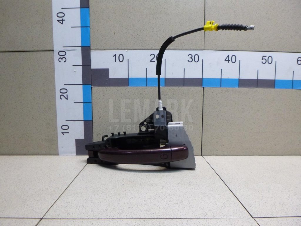 Ручка двери передней наружная правая