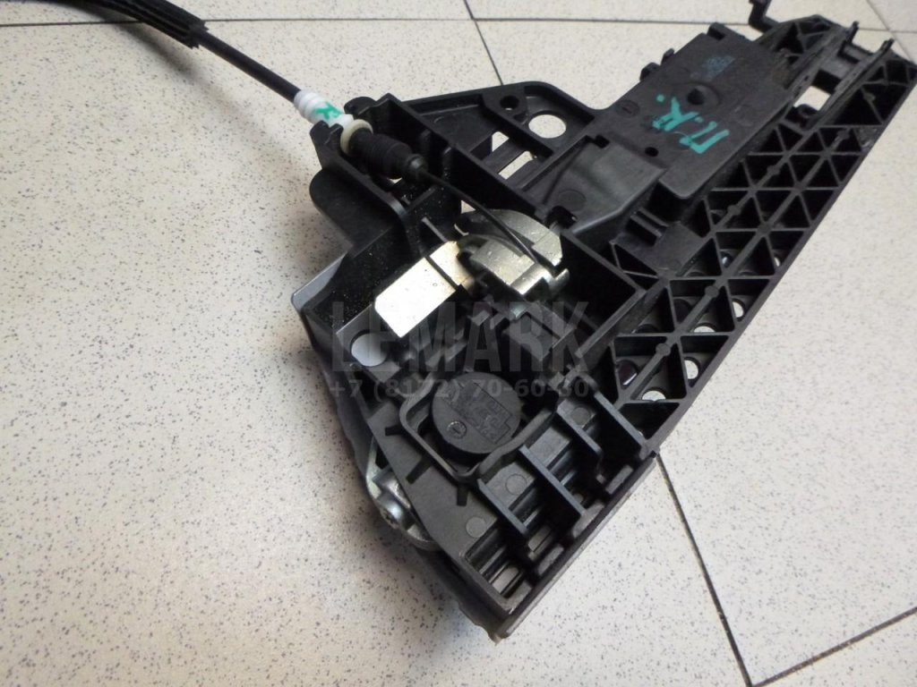 Ручка двери передней наружная правая