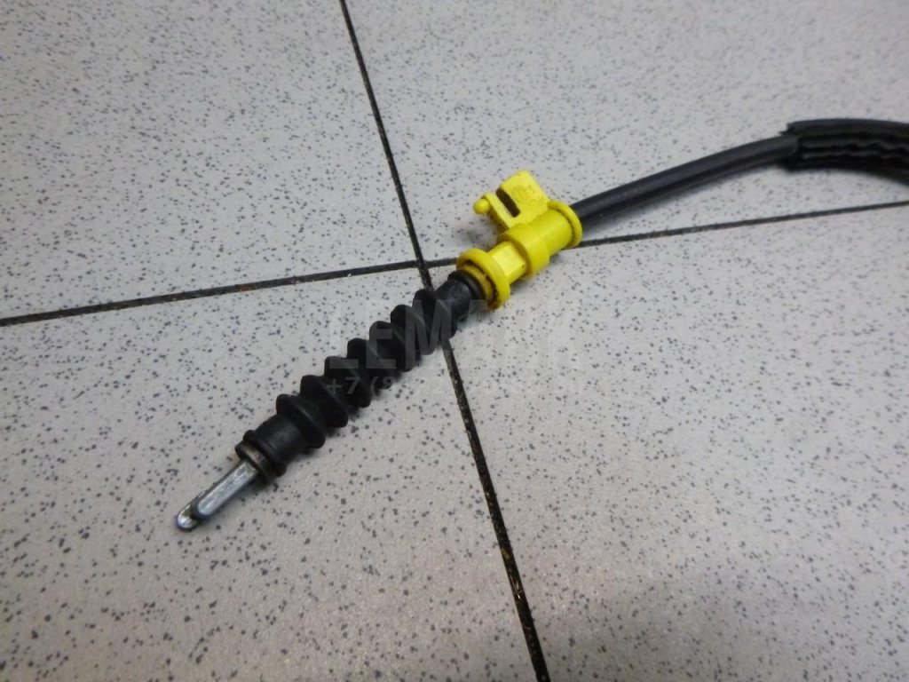 Ручка двери передней наружная правая