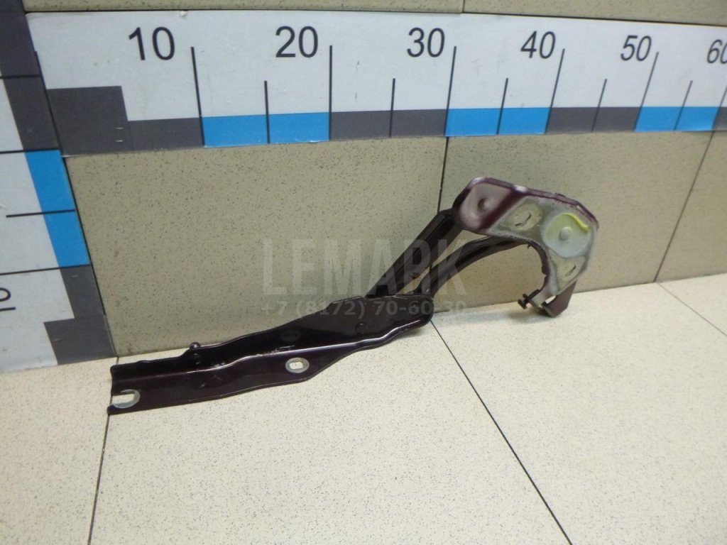 Петля капота левая