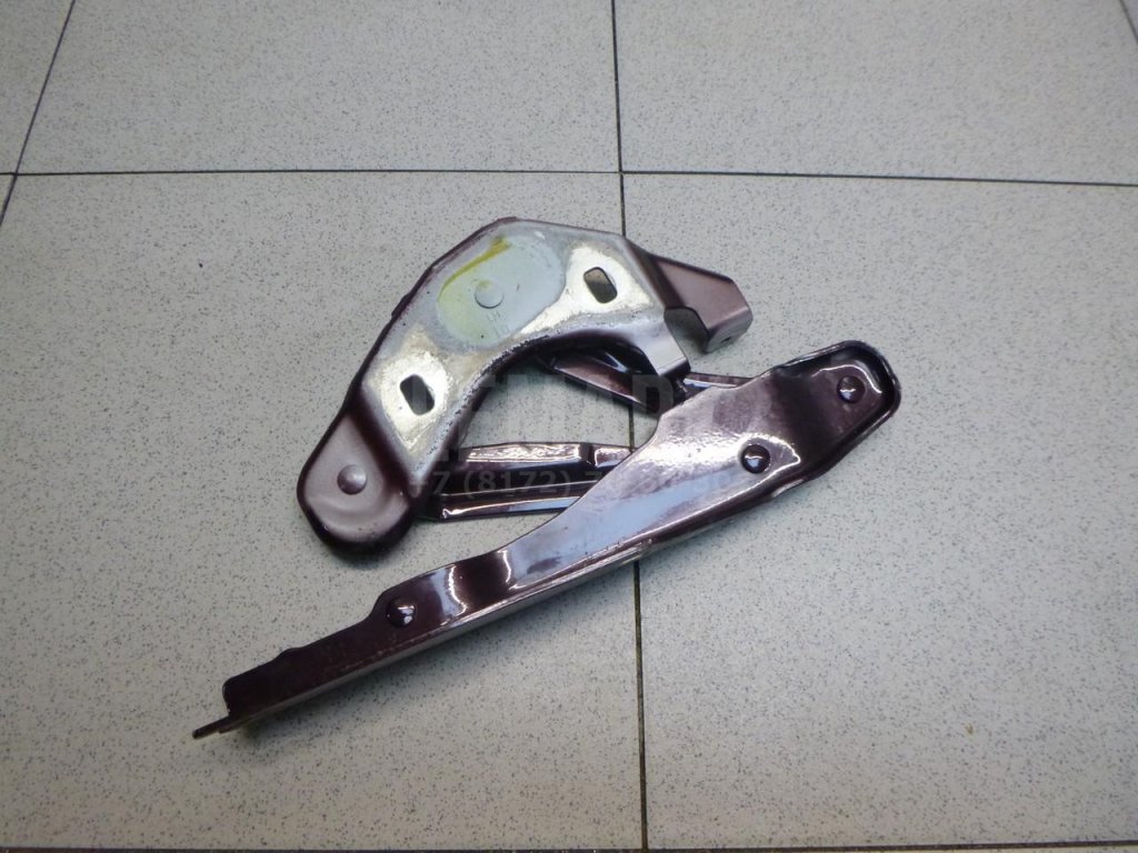 Петля капота левая