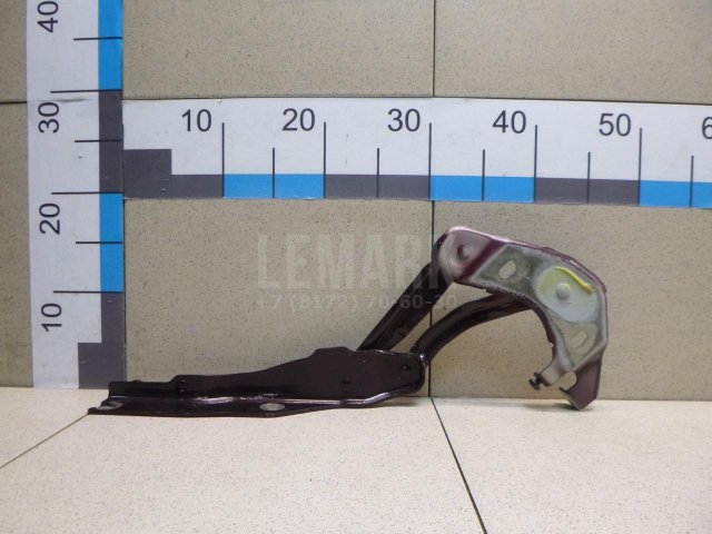 Петля капота левая