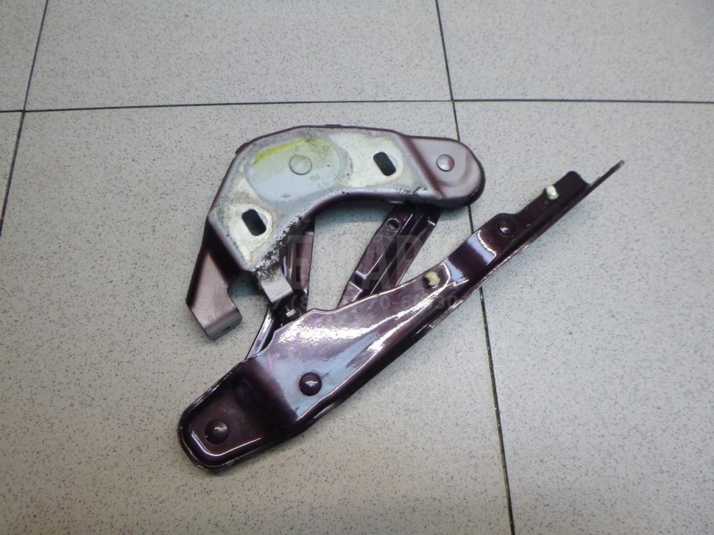 Петля капота правая