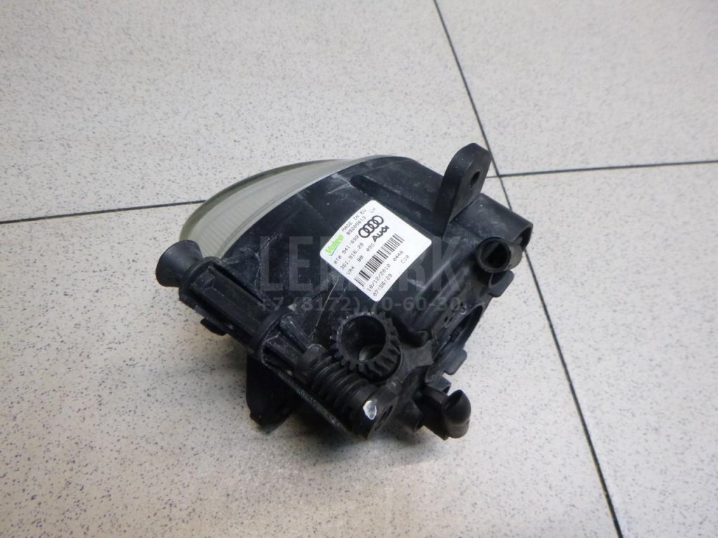 Фара противотуманная левая