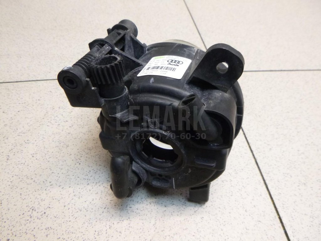 Фара противотуманная левая