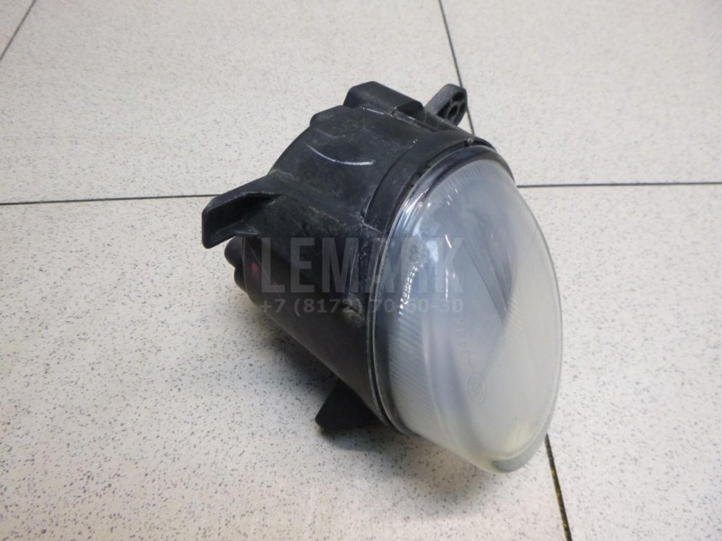 Фара противотуманная левая